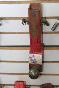 lot 302 image: 2 Hitch Ball Mount with 2 Ball
