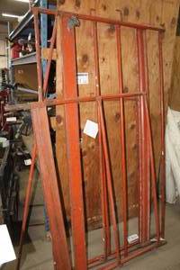 lot 144A image: Lot of (4) Scaffolding Safety Braces