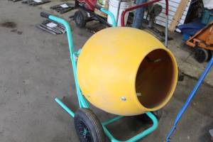 lot 112 image: Imer Concrete Mixer Wheelman HDPE 3-cu.ft.