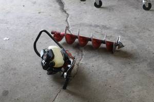 lot 121 image: General M240 1-Man Auger, 8 Bit
