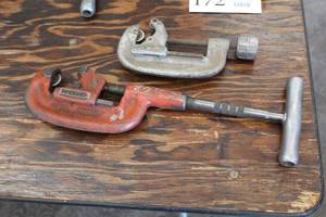 lot 169 image: Lot of (2) Ridgid Pipe Cutters - No 2A 18 to 2 Heavy Duty, No. 30 1 to 3 Tube