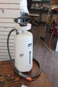 lot 160 image: Husqvarna 91184PI Water Pressure Tanks for Cut-Off Saw