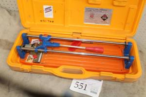 lot 163 image: Felker TS-40 Tile Cutter, Plastic Case