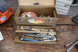 lot 180 image: Welding Attachments, Metal Case - Anchor Brand Twin Welding Hose, Torch Heads, Gauges, Lighters