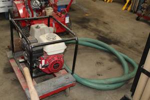 lot 132 image: Tsurumi 2 Pump with Hose