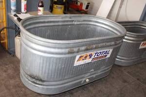 lot 393 image: Metal Trough Cooler