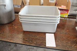 lot 411 image: Lot of (4) Plastic Totes