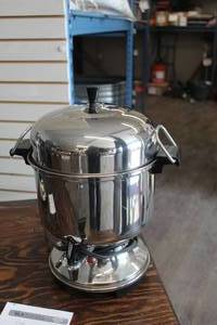 lot 425 image: Farberware Stainless Steel Coffee Dispenser 36-cup