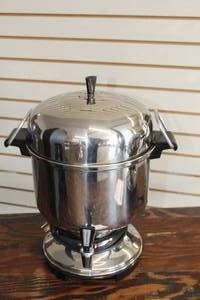 lot 424 image: Farberware Stainless Steel Coffee Dispenser 36-cup