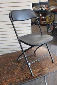 lot 472 image: Lot of (10) PlasticMetal Folding Banquet Chairs