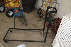 lot 554 image: Chair Cart