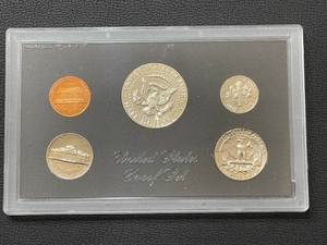 lot 28 image: 1968 Proof Set