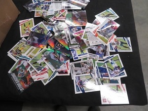 MODERN SPORTSCARD LOT-MOSTLY BASEBALL & FOOTBALL