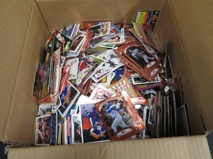 VINTAGEMODERN SPORTSCARD LOT-VARIETY OF SPORTS