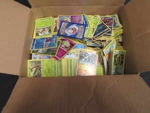 POKEMON CARDS- LARGE LOT