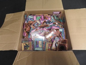 YU-GI-OH CARD COLLECTION LOT