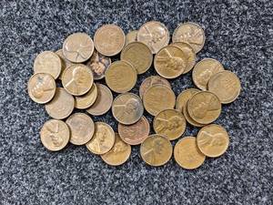 Lot of (34) 1950s Lincoln Wheat Cents