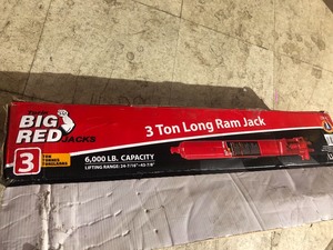 lot 4 image: Big Red 3 Ton Long Ram Jack