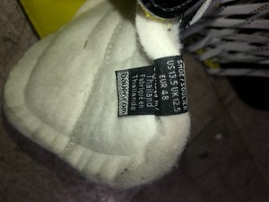 lot 15 image: Bauer Supreme S25 skates
