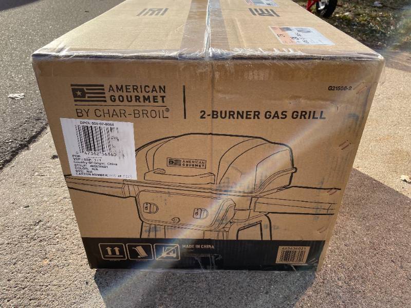 lot 56 image: New Char-Broil American Gourmet 2 Burner Classic Gas Grill - N