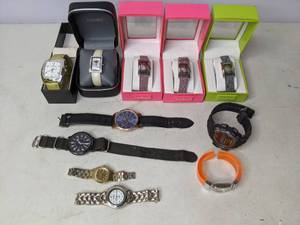 lot 104 image: Lot of 11 Mens and Womens Watches Seiko, Dufonte, and More - Z