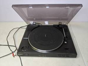 lot 109 image: Sony PS-LX250H Stereo Turntable System - Z