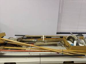 lot 160 image: Assortment of Lawn and Garden Handle Tools and More - R