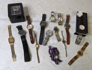 lot 219 image: Collection of 16 Mens and Womens Watches - Z