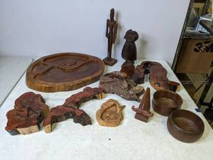 lot 265 image: Collection of Wooden Decorations, Clock, Figurines and More - N