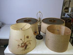 lot 254 image: Collection of Lamp Shades and Vintage A Christmas Story Mini Leg Lamp - N