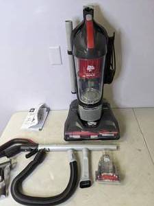 lot 331 image: Dirt Devil Endura Max Bagless Upright Vacuum - N