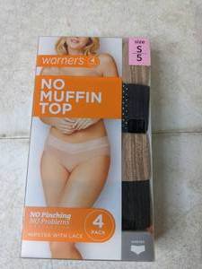 lot 334 image: Set of 4 Warners Womens No Pinching No Problems Lace Hipster Panties - N