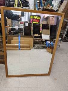 lot 323 image: Beautiful 44 Wooden Rectangular Mirror - N