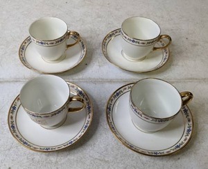 lot 308 image: Beautiful Collection of Johnson Brothers England China Tea Set - N
