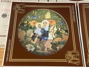 lot 270 image: Lot Of (7) Collectible Painted Plates