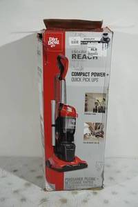lot 16 image: Dirt Devil Endura Reach Compact Vacuum