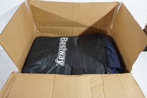 lot 32 image: Bestway Air Mattress - Full