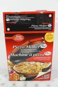 lot 68 image: NEW Betty Crocker 12 Pizza Maker Plus
