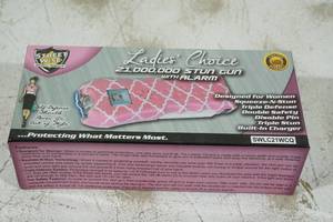 lot 107 image: NEW Street Wise Ladies Choice 21,000,000 Stun Gun with Alarm - Pink