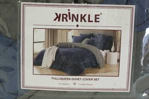 lot 156 image: Krinkle Duvet Cover Set - FullQueen