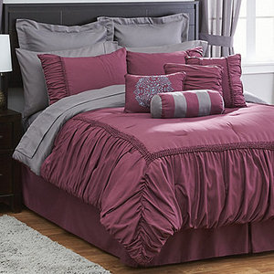 lot 115 image: Alcove Zurich 30 Piece Bedroom Set - King
