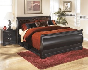 lot 211 image: Signature Design by Ashley Huey Vineyard Queen Sleigh Bed, APK-B128-QSB - Store Display.