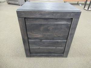 lot 226 image: Ashely Furniture Vay Bay Nightstand, B7011-92 - Store Display.