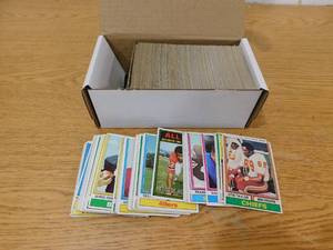 lot 67 image: 1974 Topps Football 375 Cards
