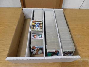 lot 72 image: 1979 Topps Football 2,000 Cards