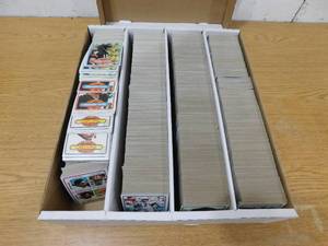 lot 73 image: 1980 Topps Football 2,900 Cards