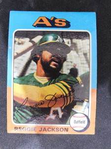 lot 94 image: 1975 Topps Reggie Jackson #300 HOFer
