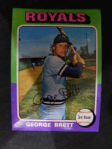 lot 98 image: 1975 Topps George Brett Rookie Card #228 HOFer