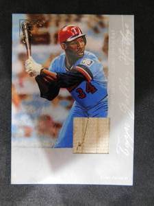 lot 100 image: 2003 Topps Gallery Heritage Kirby Puckett Game Used Card HOFer