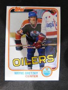 lot 34 image: 1981 Topps Wayne Gretzky #16 The Great One